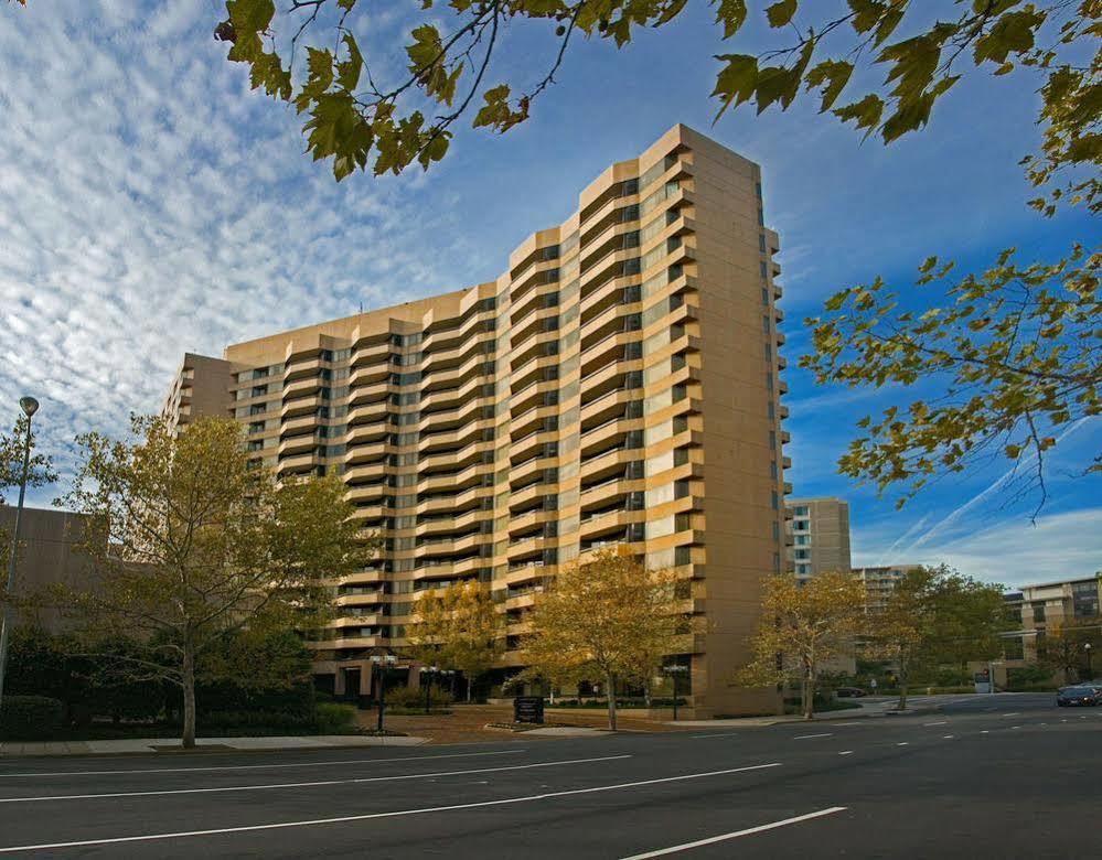 Oakwood Crystal City Арлингтон Экстерьер фото